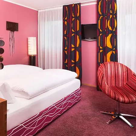 25hours The Goldman 4*