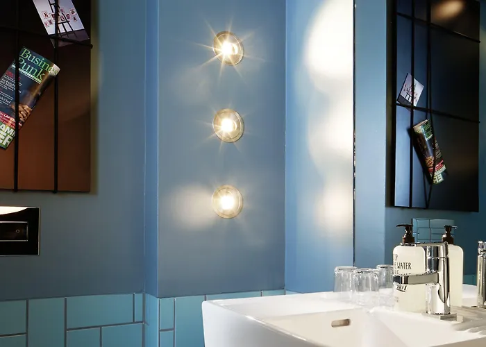 25아워 골드맨 호텔 4*