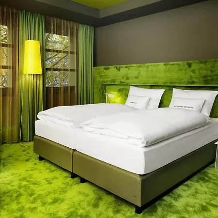 Hotel 25hours The Goldman 4*